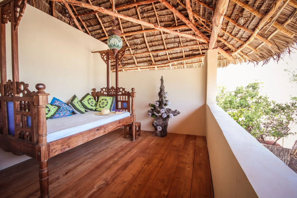 Coral Rocks Hotel & Restaurant
