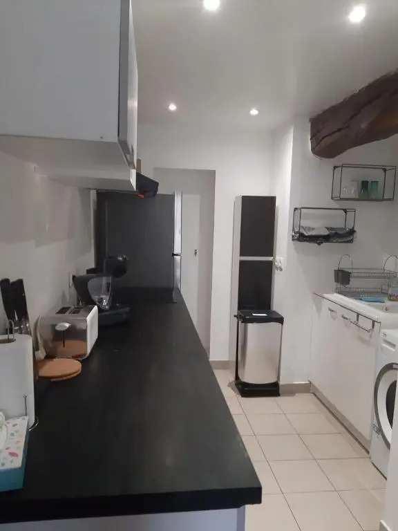 T1 grand confort - 3 minutes à pieds de la gare - jardin - Netflix - WIFI- Parking