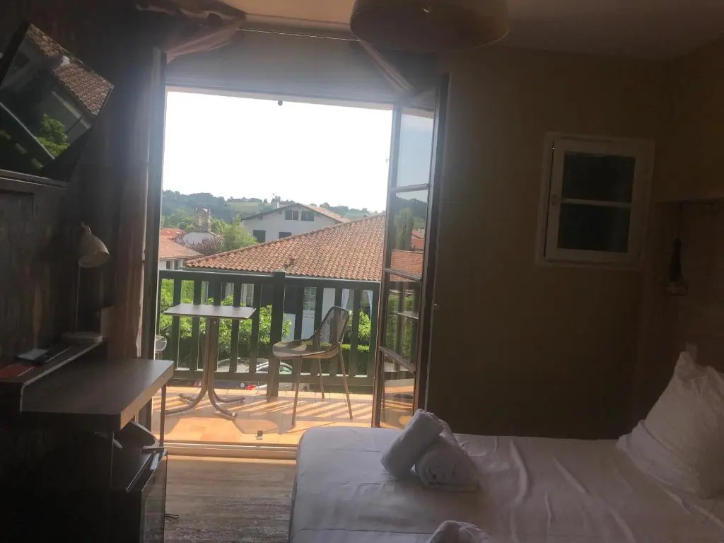 Hotel Mendionde