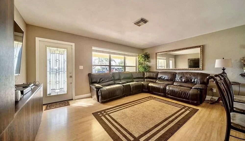 Tropical Oasis Fantastic 4 BD 3 BTH Home