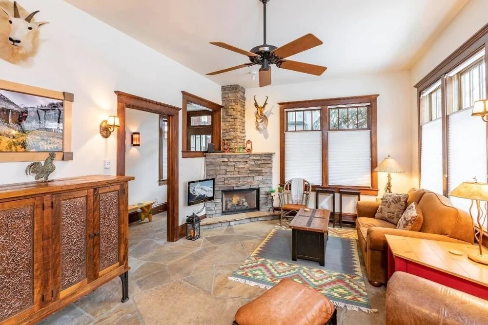 Manley  (381887) 4 Bedroom Home by RedAwning