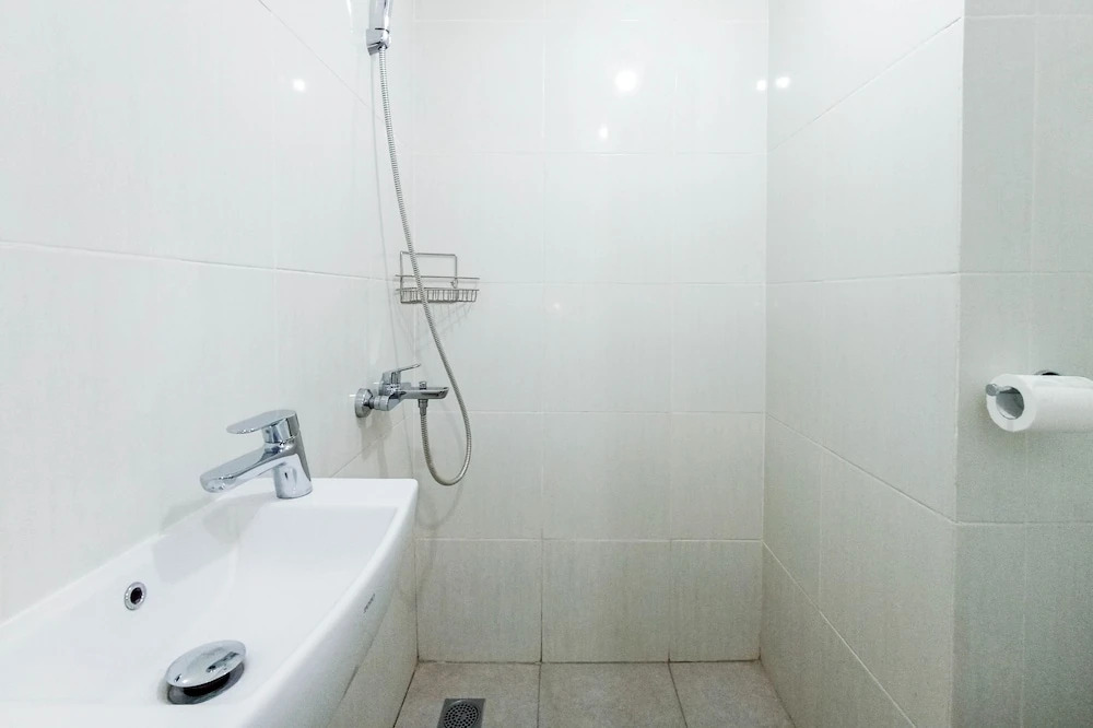Modern Look And Comfortable Studio Barsa City Apartment