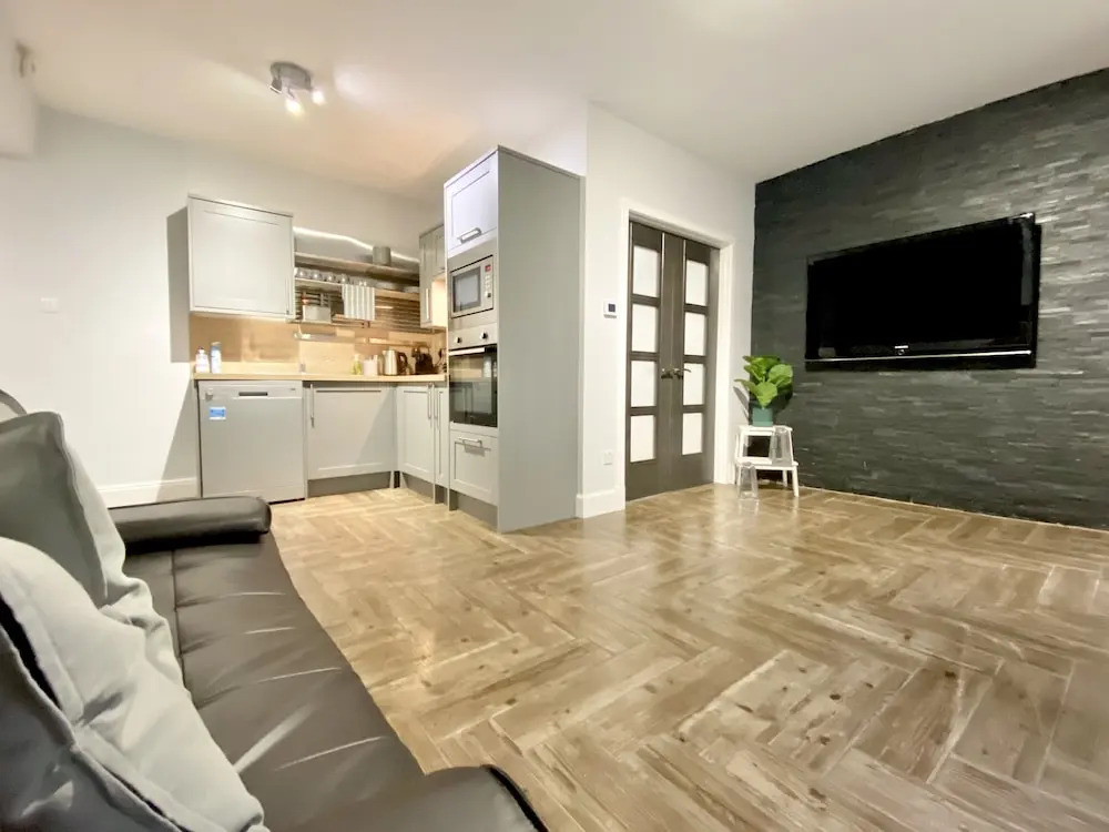 Premium 4 bed Apartment, West End of Glasgow