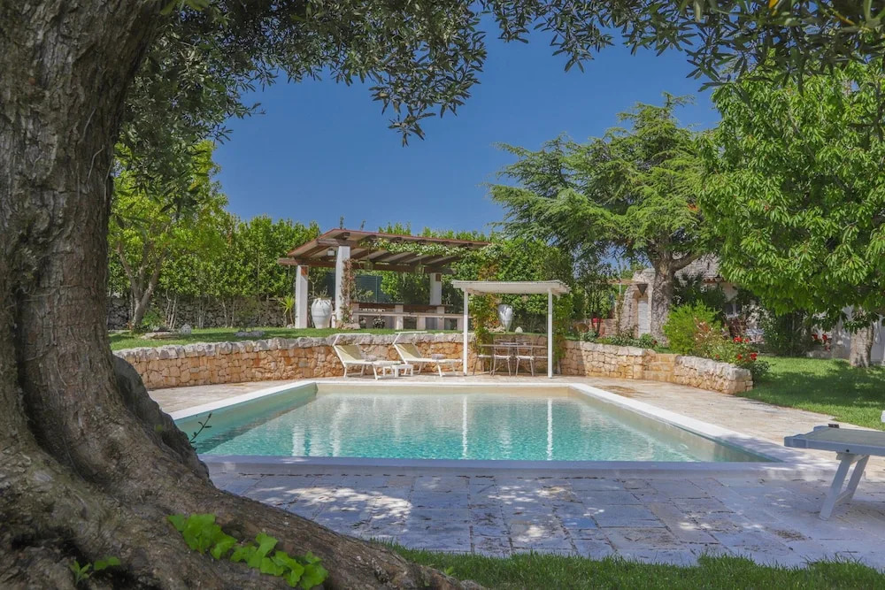 TD Dimora di Genna Trulletto with Lush Garden Pool