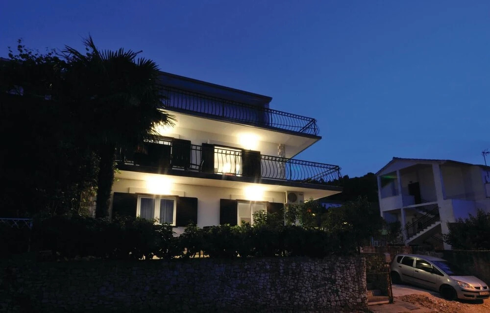 Beautiful Home in Mastrinka With 4 Bedrooms, Sauna and Outdoor Swimming Pool