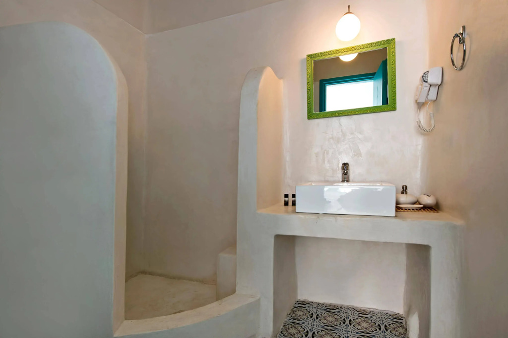 Nissia Beach Apartments & Suites