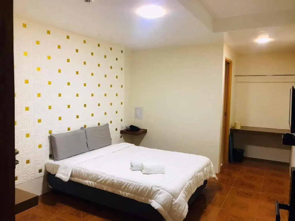 Im Inn Hotel Sorsogon near SM or Terminal