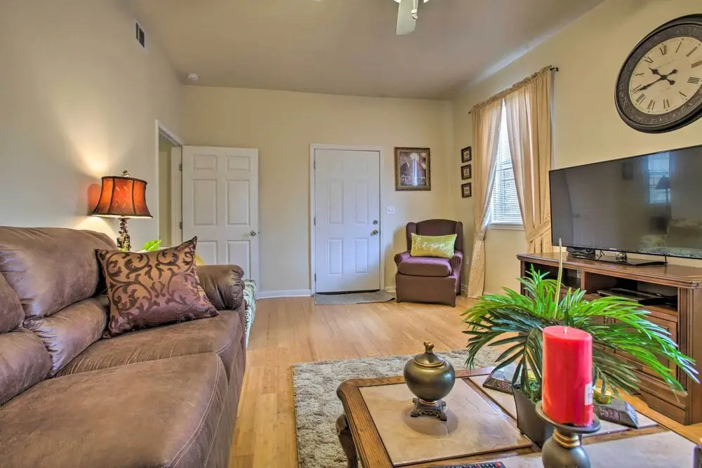 New Orleans Retreat ~ 3 Mi to Bourbon Street!