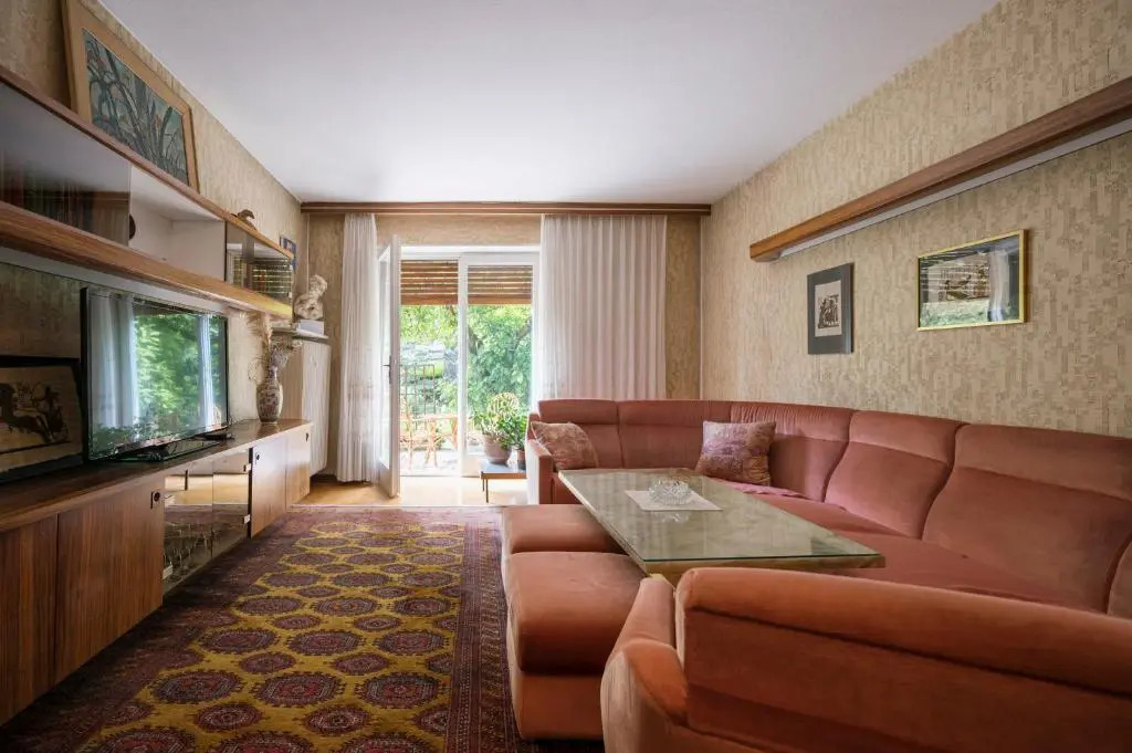 Ljubljana C17 - 5 Bedroom Private House with a Garden