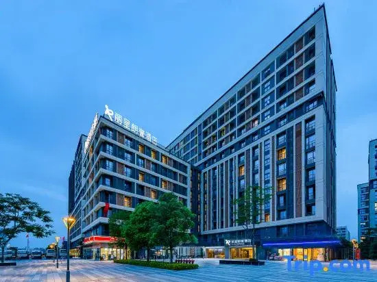 REZEN LONGUU Hotel (Guangzhou Baiyun Airport Qingtang Subway Station)