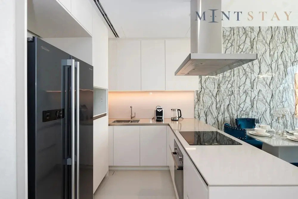 Address JBR Prime Space w Pool Beach Access