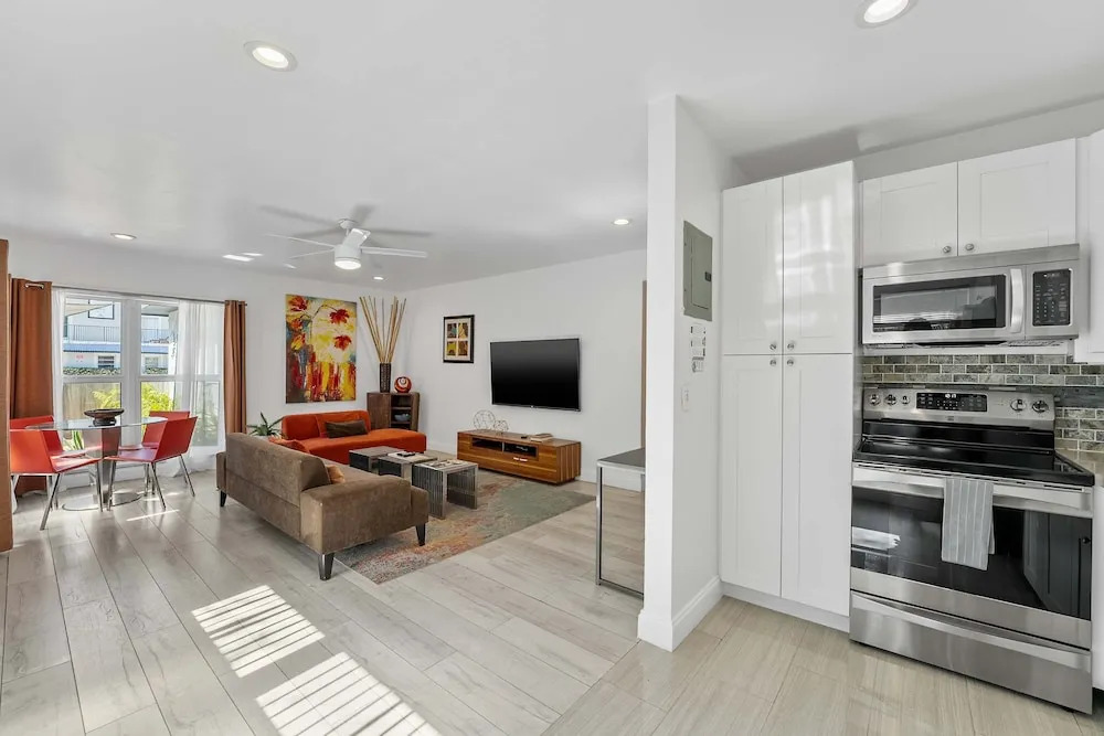 320-1 Las Olas Boulevard