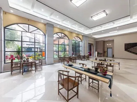 Yunshu Guyue Tangchi Hotel