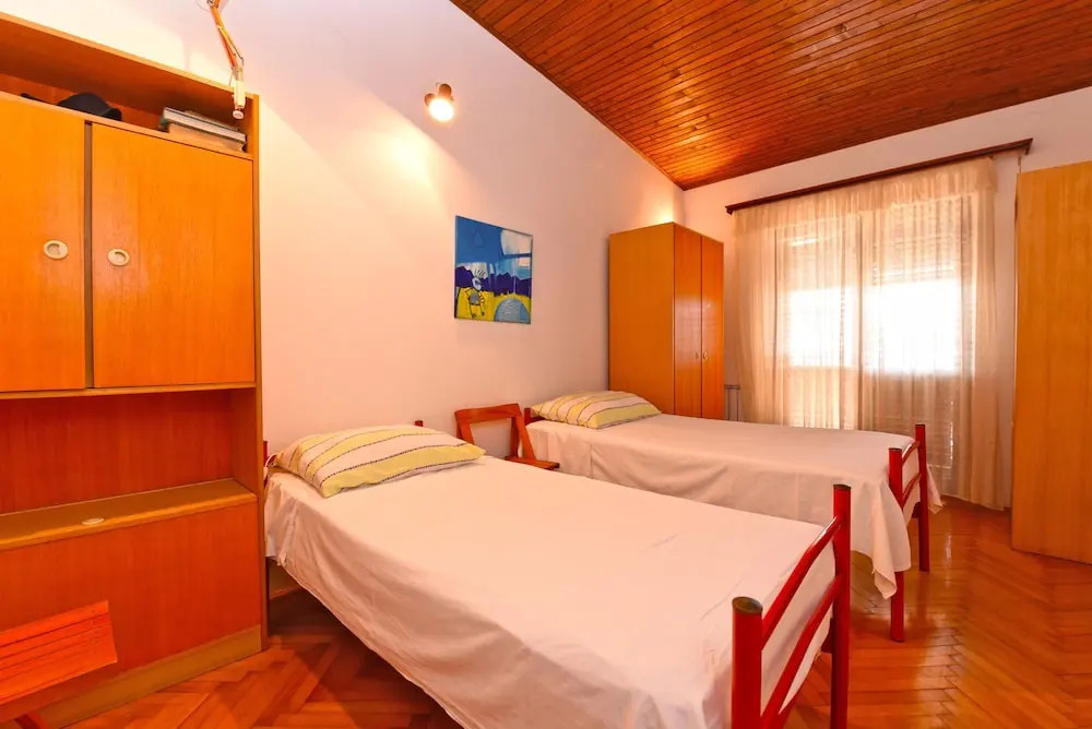 Apartment 1560