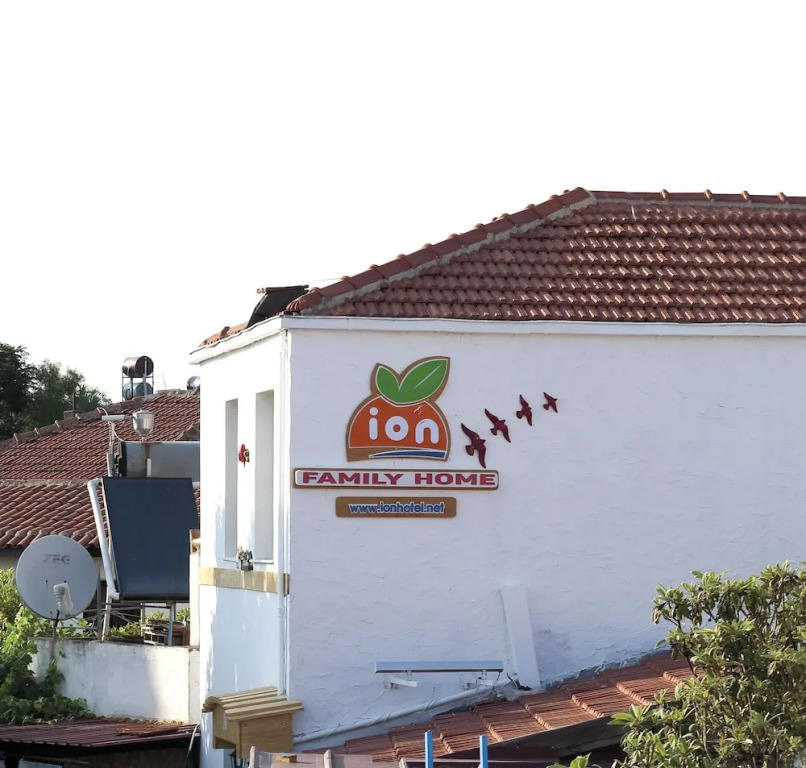 Ion Family Home - Apart Hotel