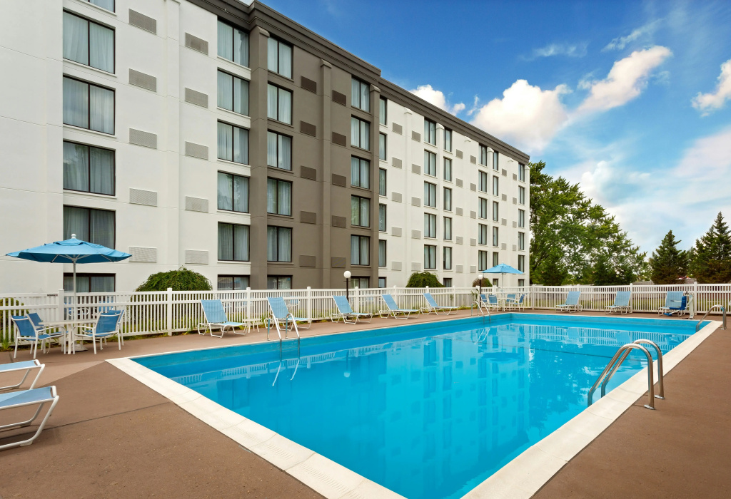 DoubleTree by Hilton Washington Meadow Lands Casino Area