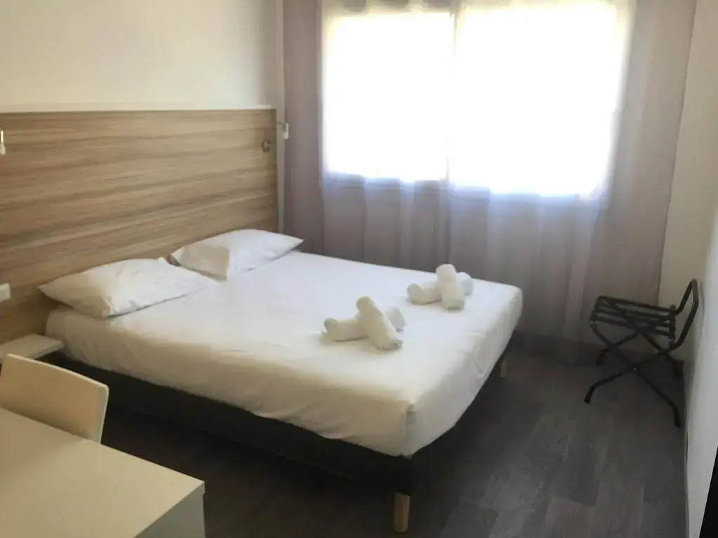 LOasis Hotel
