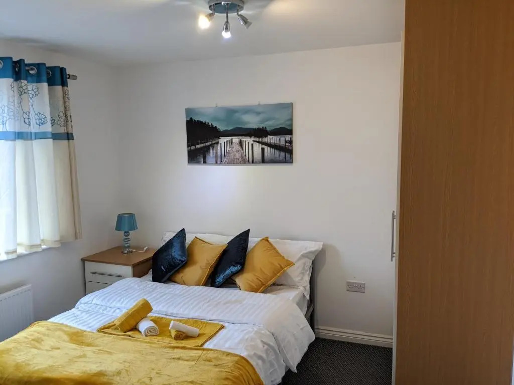 MBIZ Apartment - En-suite with Allocated Parking