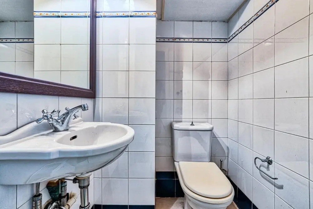 Spacious 3 bedroom apartment in Alimos