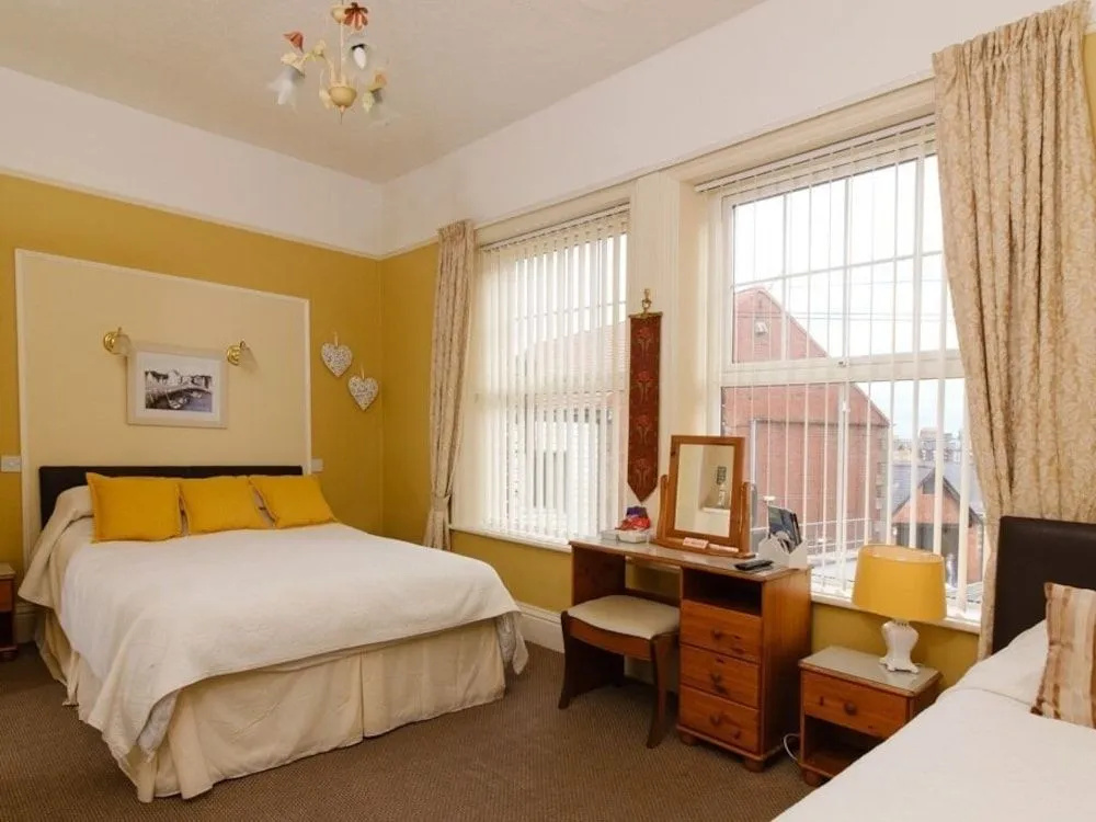 Crescent Lodge Guest House