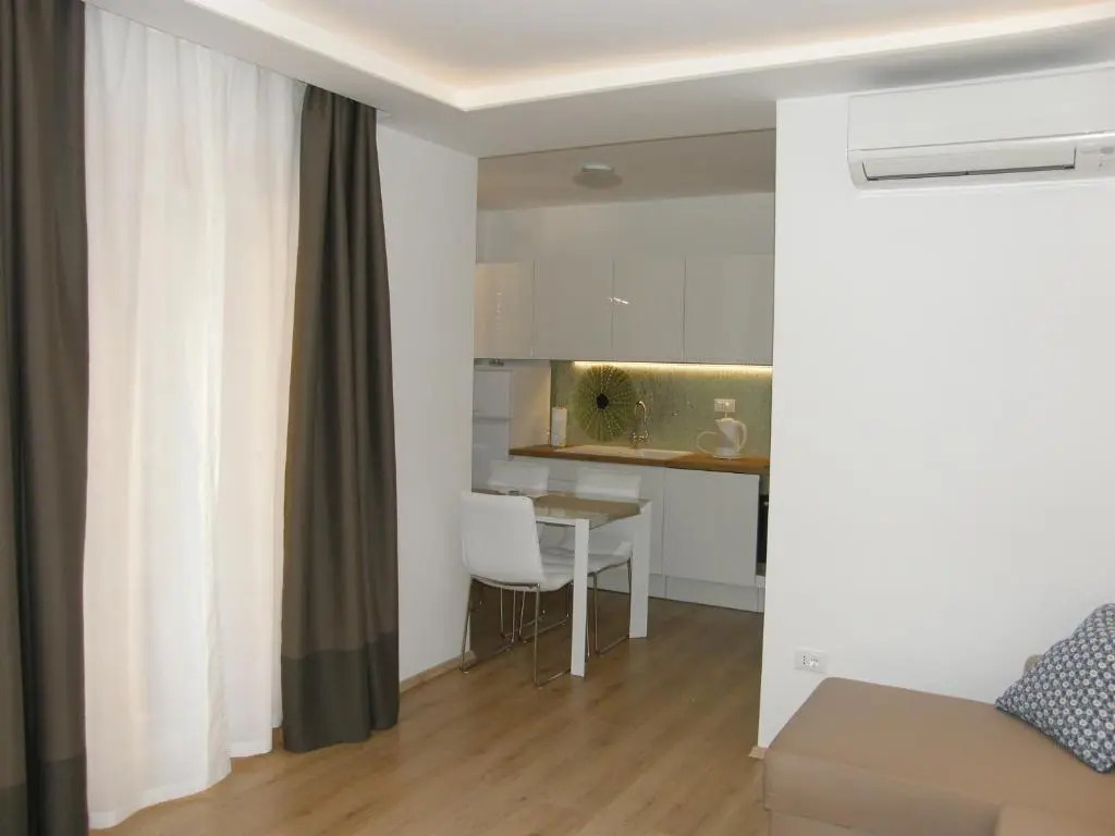 Apartments Eta