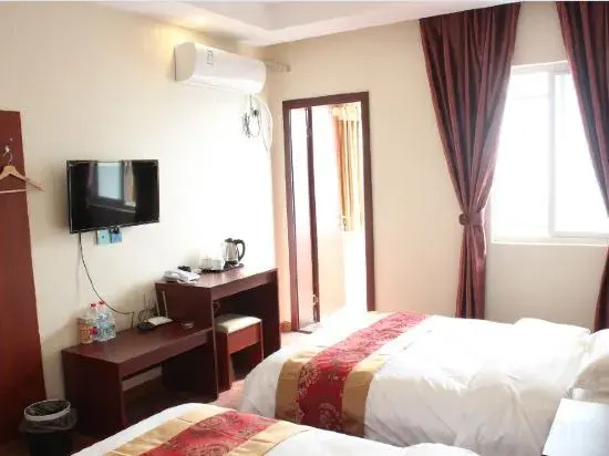Xinyang Lakeside Boutique Hotel