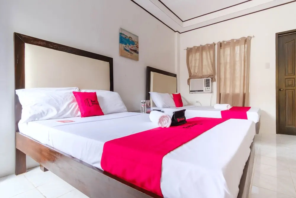 Mzj Balikbayan Inn by RedDoorz