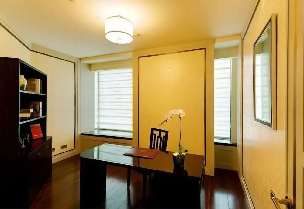 Dragon Executive Apartments