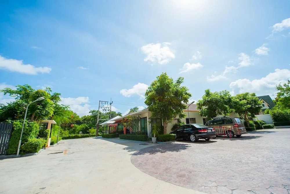 Grand Nai Harn Suites