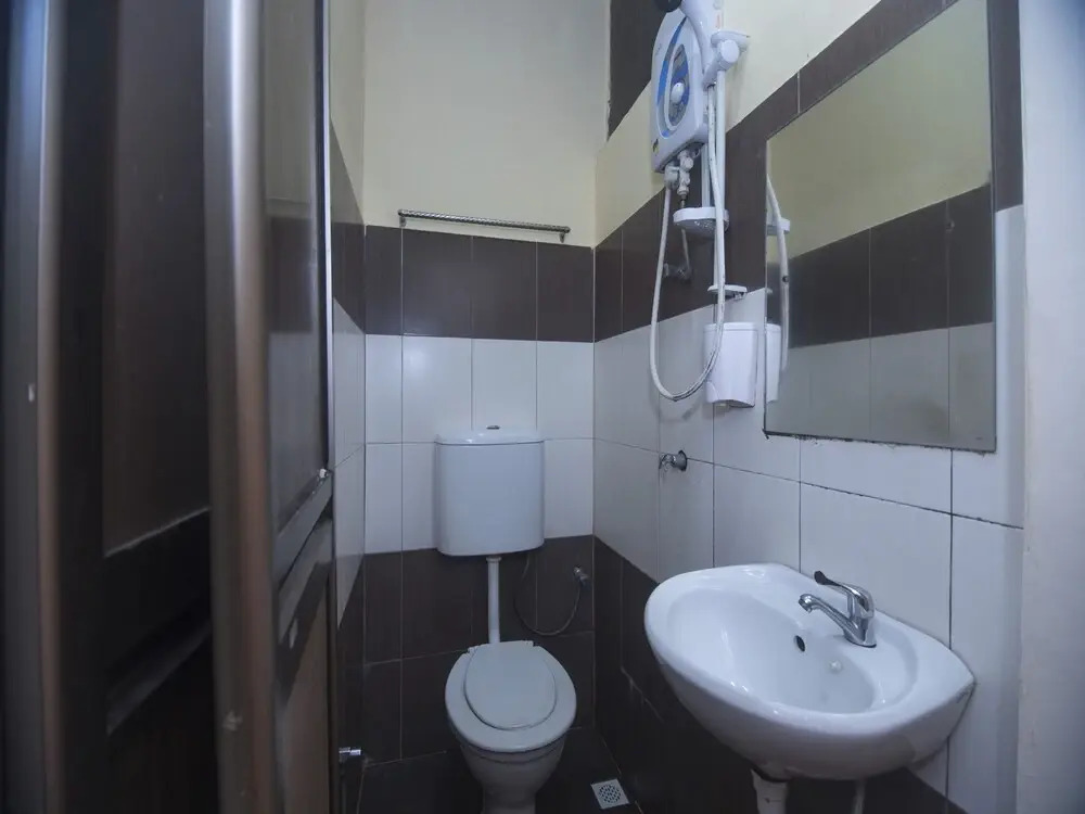 Oyo 11344 I Home Hotel