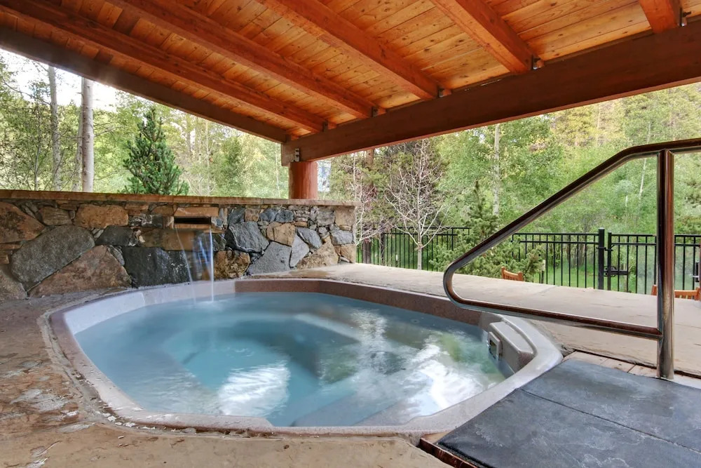 Jack Pine 8013 by SummitCove Vacation Lodging
