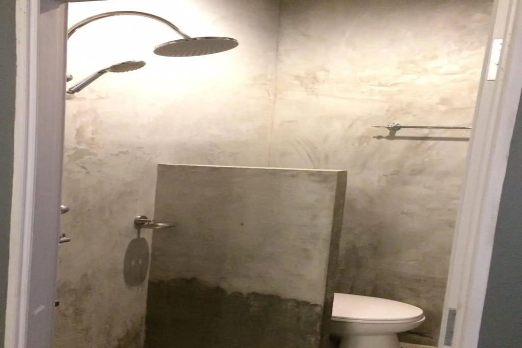 Staying Hostel