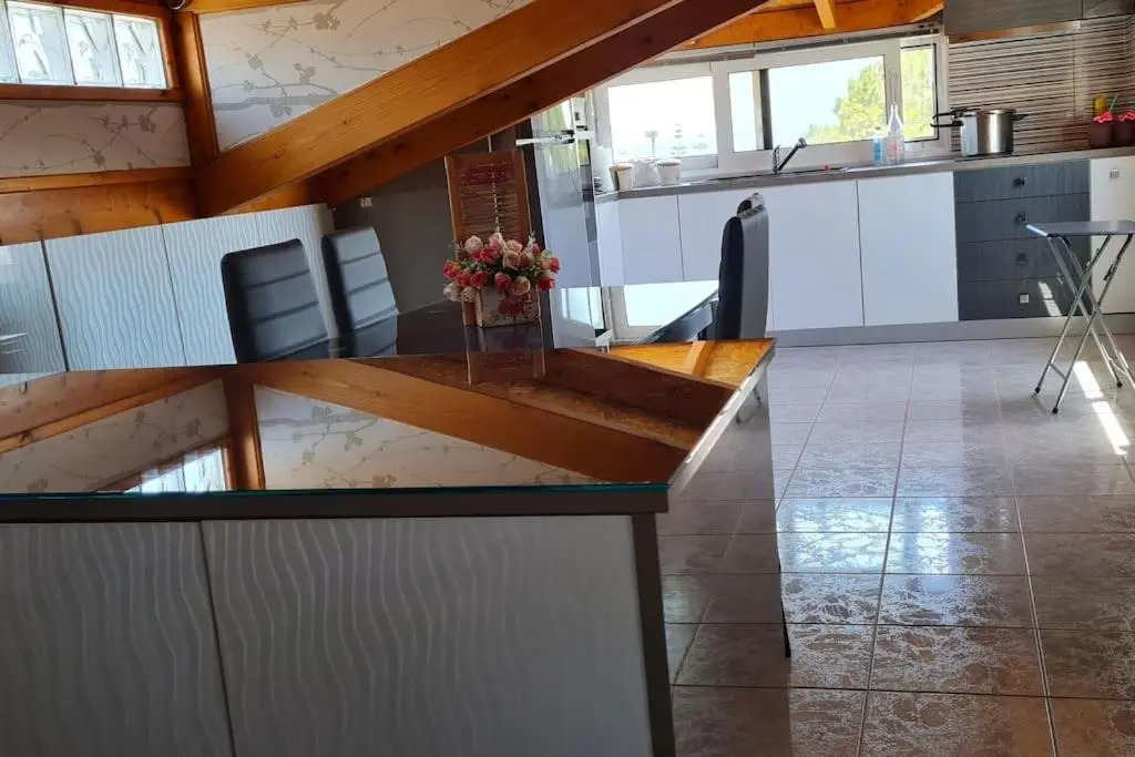 'The Swan 2' Amazing Attic with View !