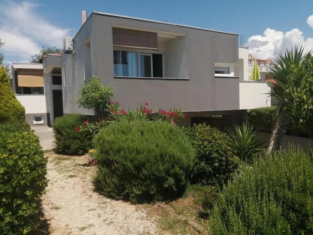 Apartments Dora Bibinje, 30m from the sea
