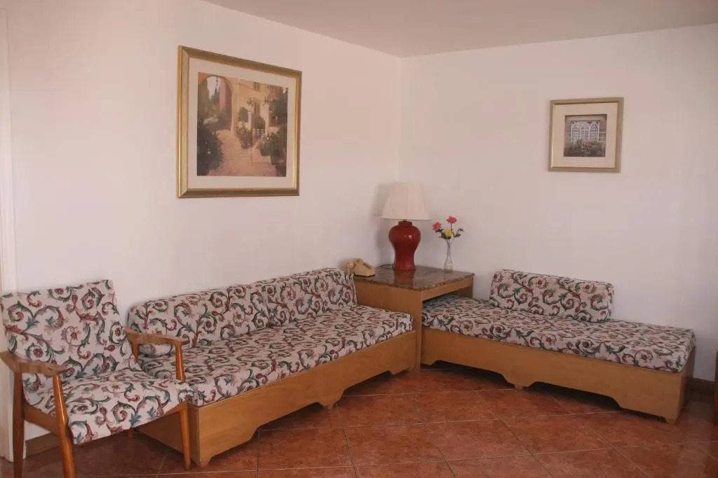 Lago Mar Motel and Apartments