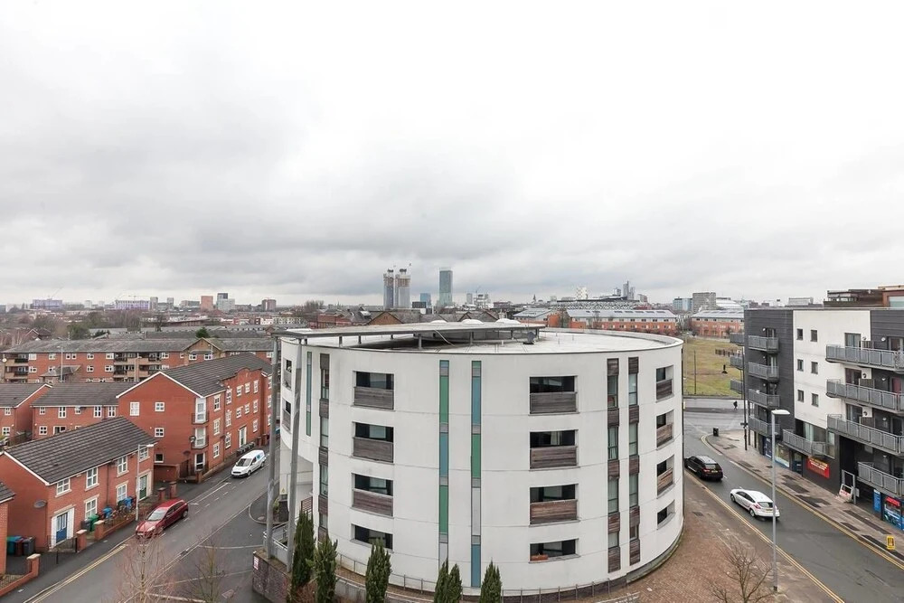 Amazing 2BR Manchester Apartment