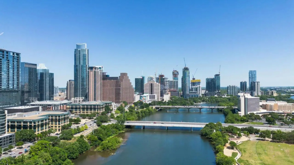 Placemakr Austin Downtown, Apartments by Hilton
