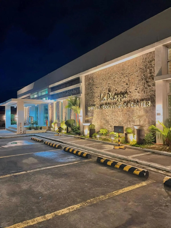 La Piazza Hotel and Convention Center Inc