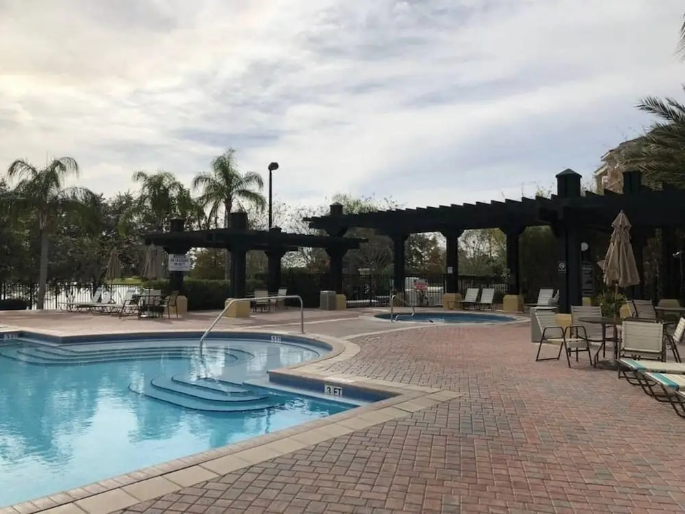 Tideview 44 · Walk TO Convention! Modern. Universal& Disney