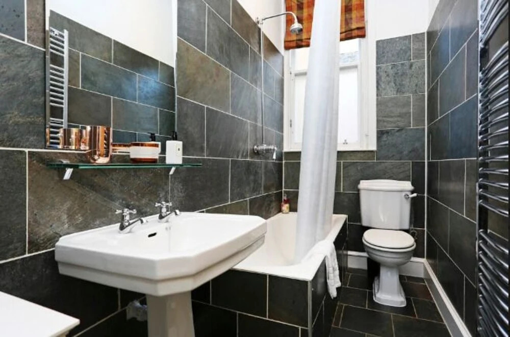 A Stunning Grand Apt near the Royal Botanic Garden