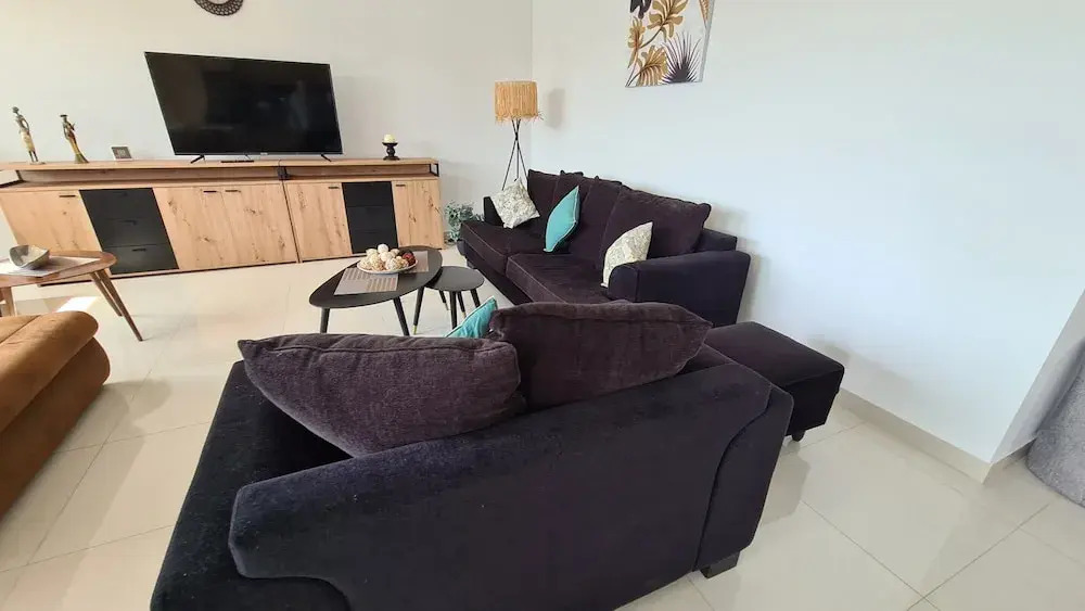 Luxury Villa for 6 Guests With Terrace
