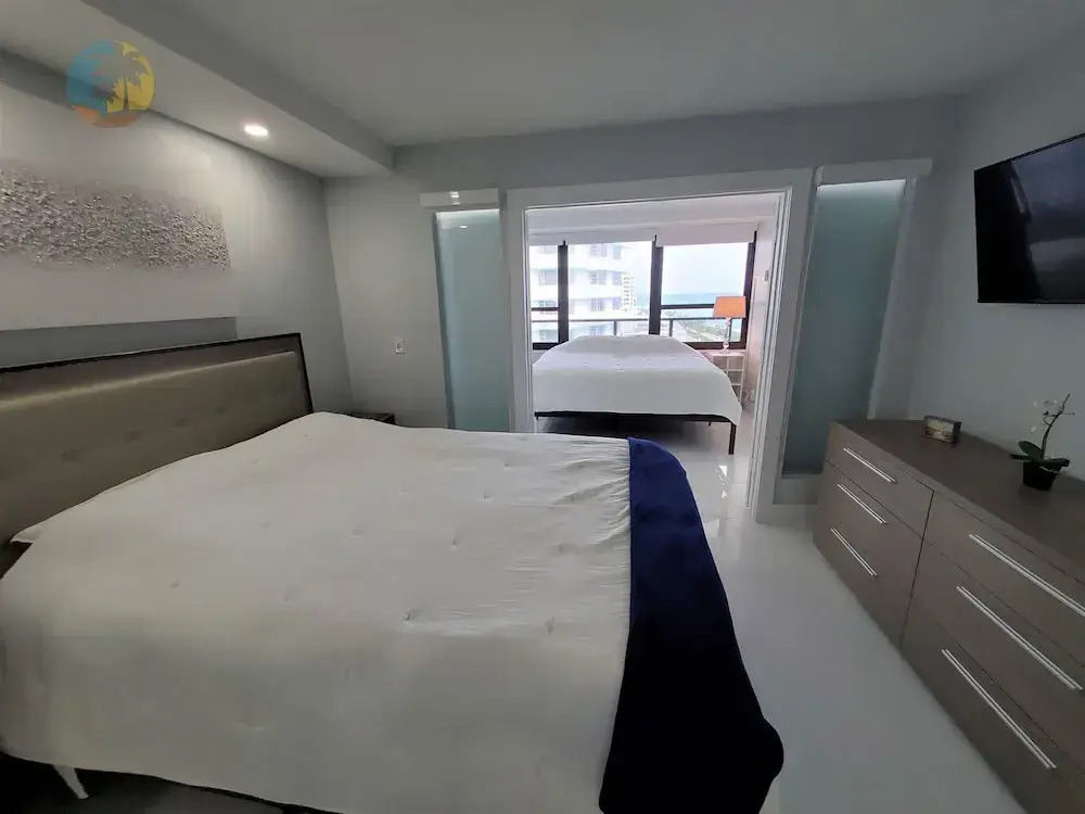 Alexander 1104 3 Bedroom Condo