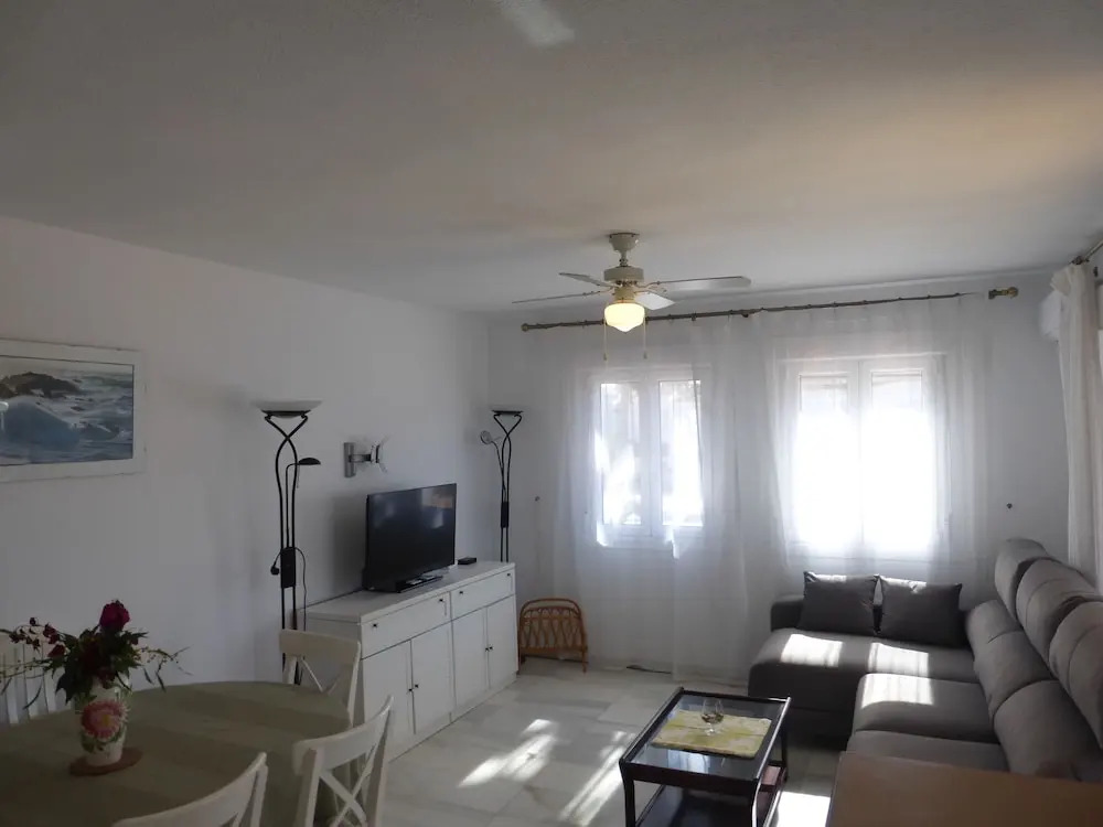 Nice 2 Bedroom Apartment