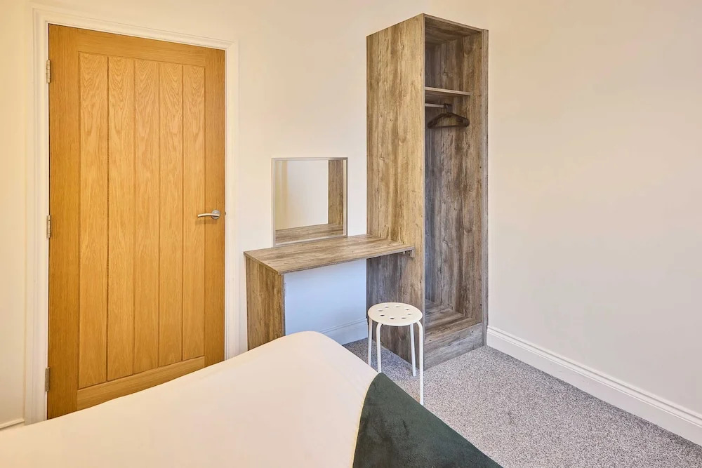 Host Stay Illumination Suite