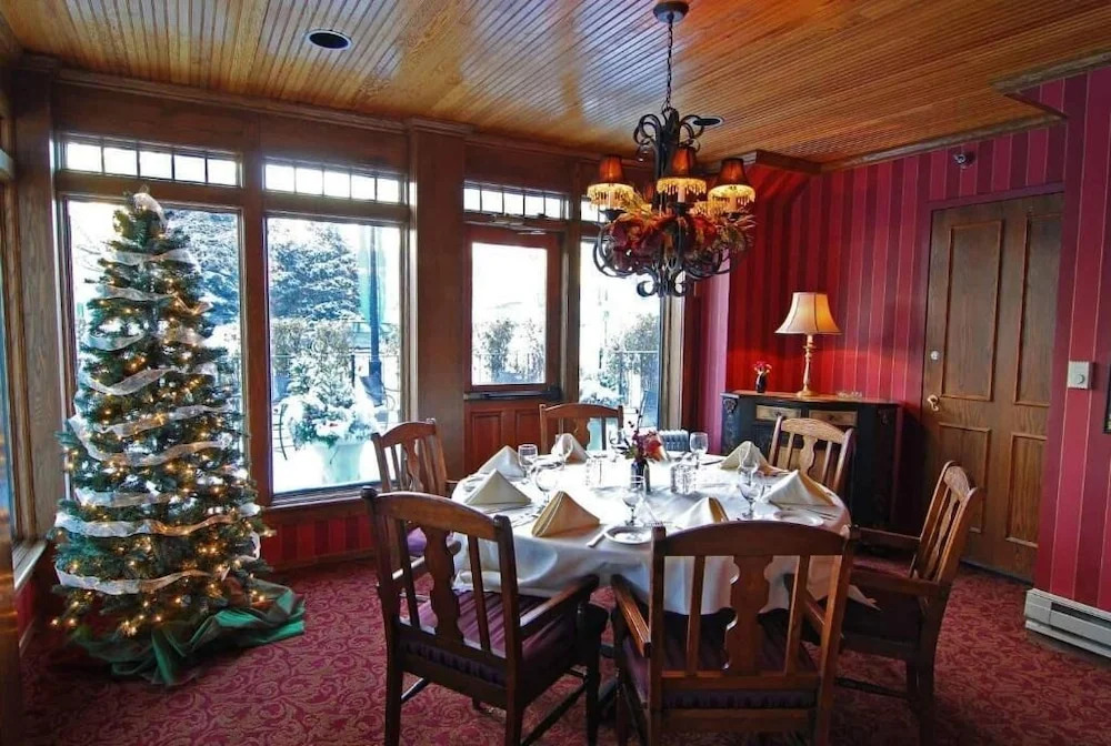 Nicollet Island Inn