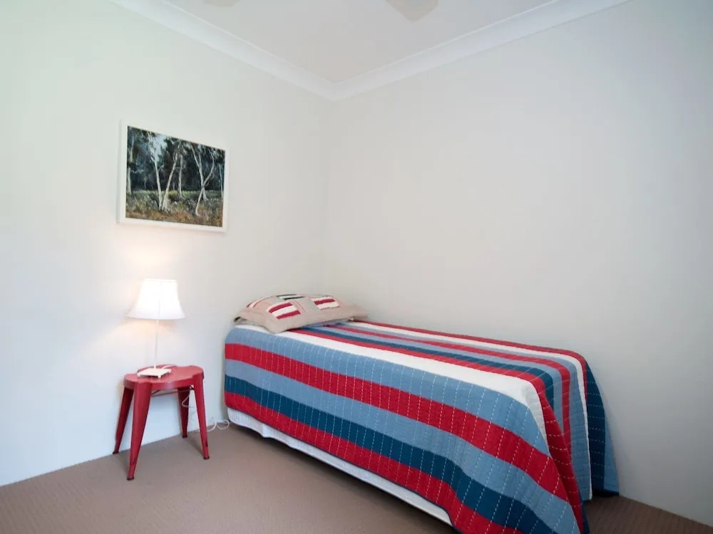 Nicholli, Bay Parklands, Unit 35/2 Gowrie Avenue