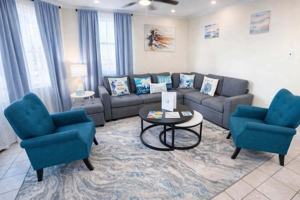 Direct Bayfront Sunsets - Boat Docks - Pool - Fish 2 Bedroom Apts