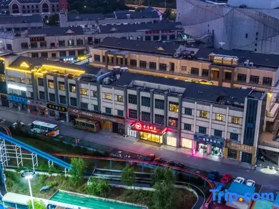 Stream Hotel