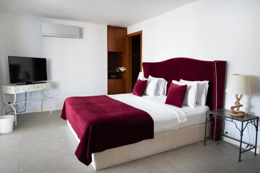 No81 Hotel