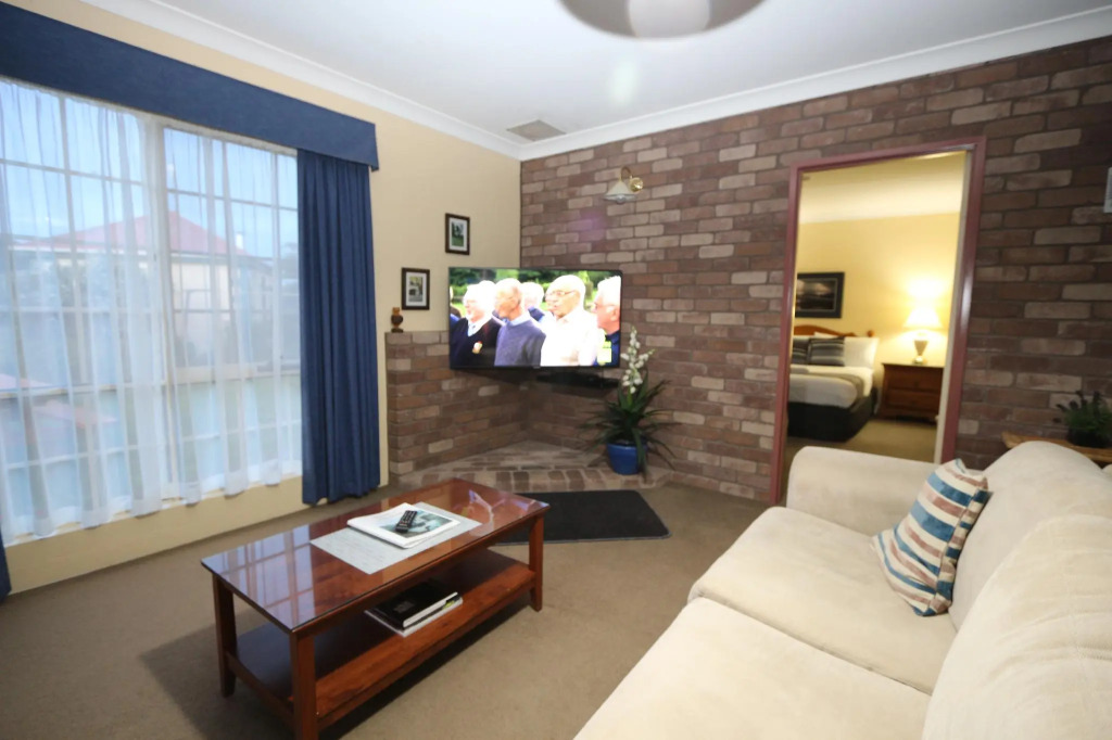 Swansea Cottages & Lodge Suites